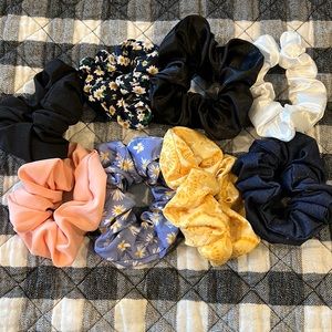 NWOT assorted fabric scrunchies 8 pack